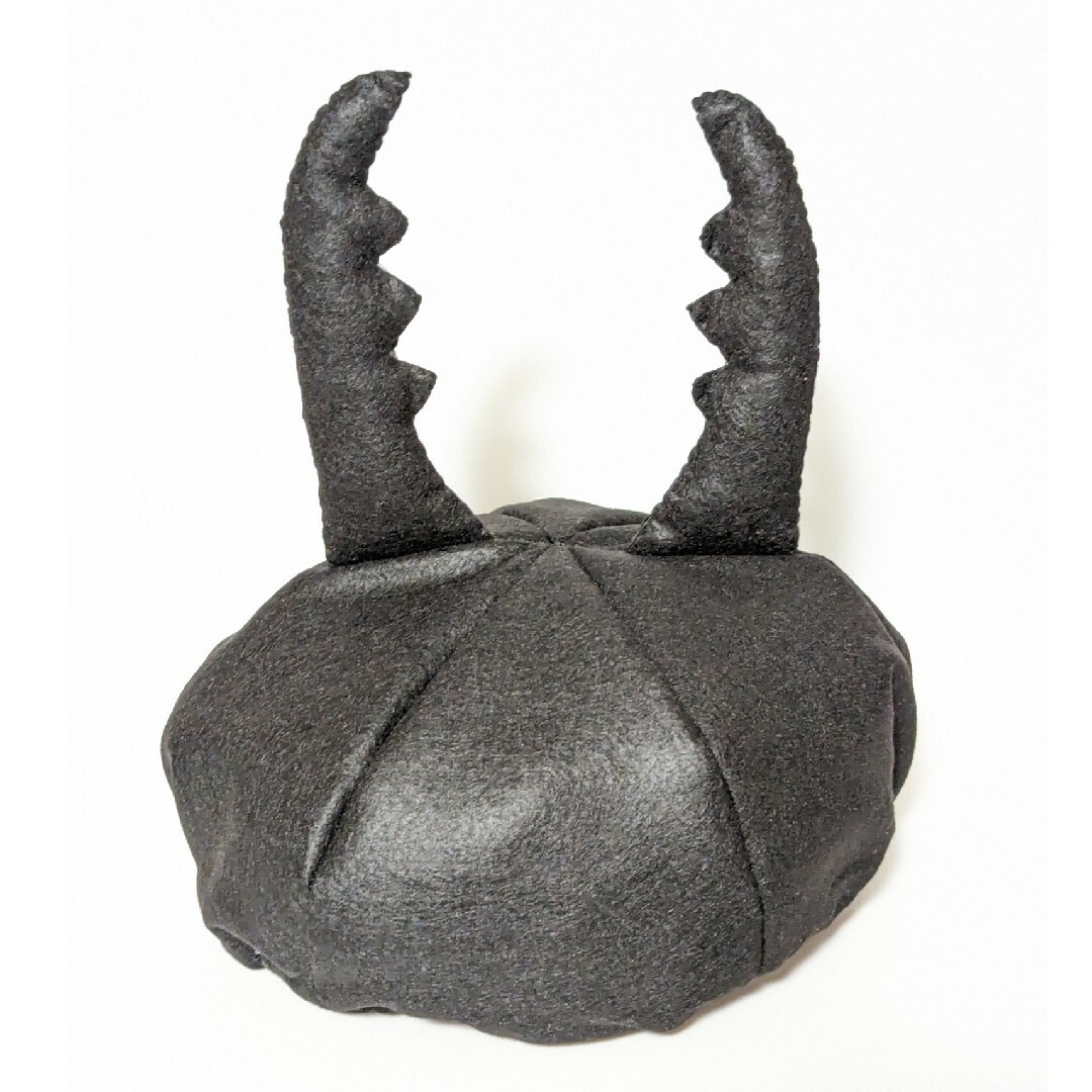 クワガタの帽子　ハロウィン　簡単　仮装アイテム　フェルト帽子 ハンドメイドのキッズ/ベビー(外出用品)の商品写真