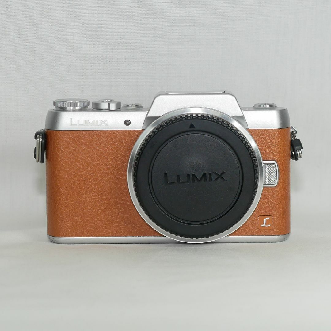 Panasonic(パナソニック)のPanasonic Lumix DMC-GF7 ボディ ＋α スマホ/家電/カメラのカメラ(デジタル一眼)の商品写真