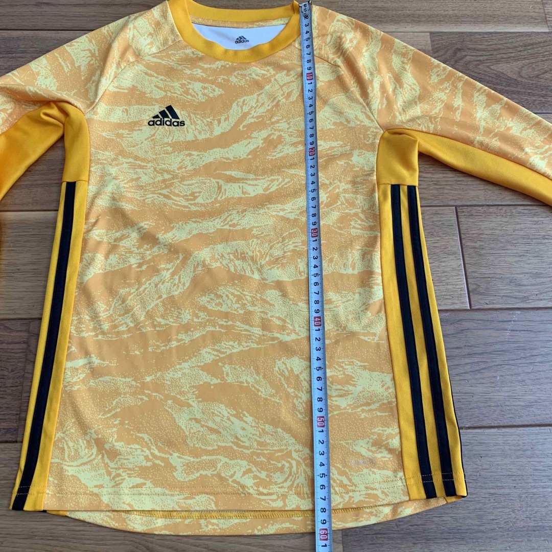 adidas(アディダス)のアディダス  ロンT ジュニア　150サイズ メンズのトップス(Tシャツ/カットソー(七分/長袖))の商品写真