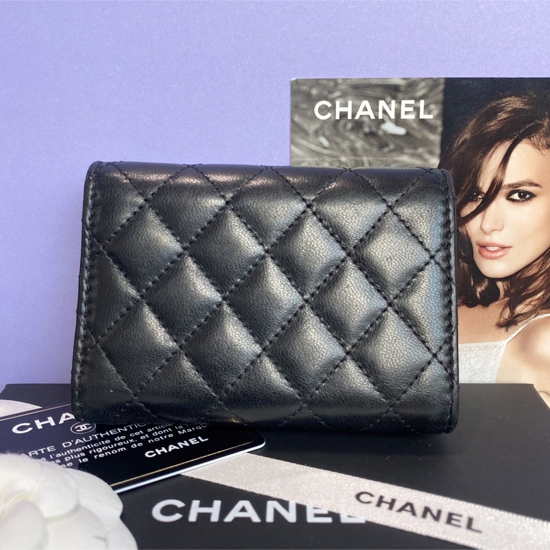 CHANEL - シャネル ボーイシャネル ラムスキン 黒 マトラッセ 三つ折り