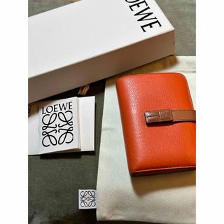 LOEWE(ロエベ) 二つ折り財布 革 オレンジ系 - 折り財布