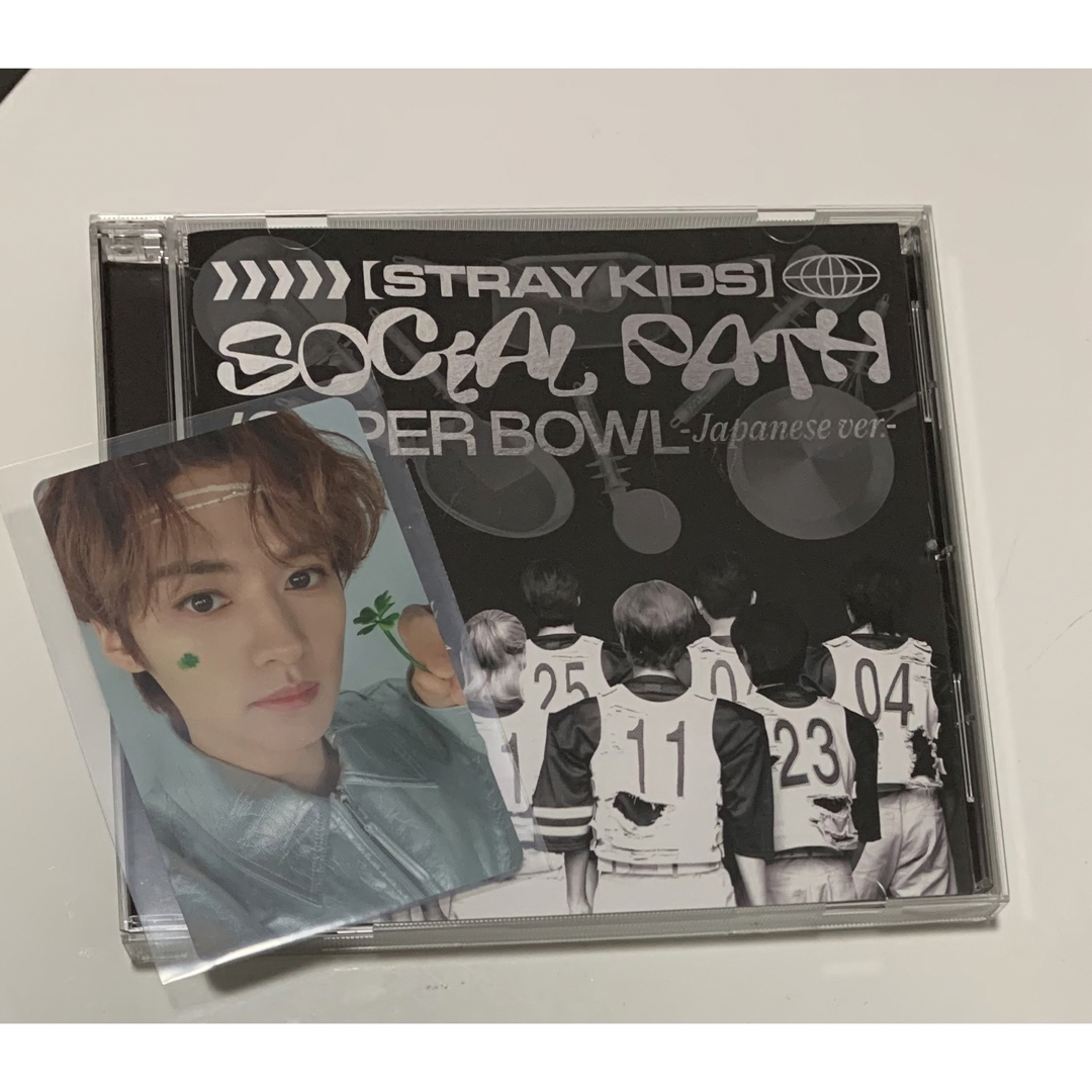 Stray Kids(ストレイキッズ)のSocial Path 通常 リノ トレカ エンタメ/ホビーのタレントグッズ(アイドルグッズ)の商品写真