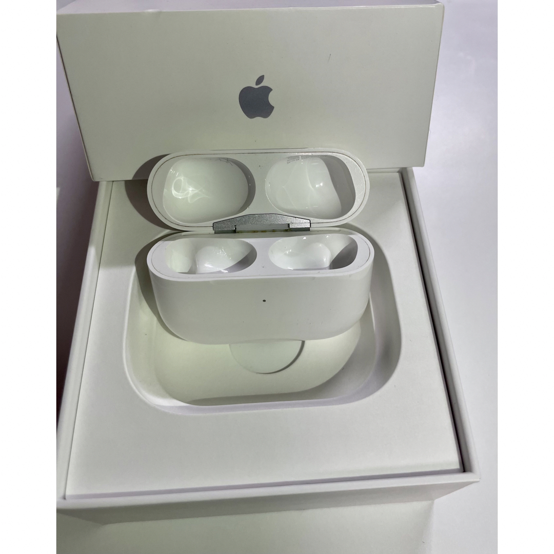 【美品】AirPods Pro 第1世代 充電ケースのみ 純正品 2