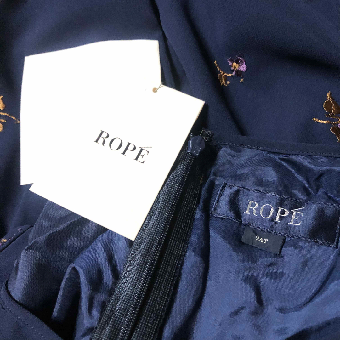 ROPE’(ロペ)の未使用♡刺繍花柄♡ワンピース レディースのワンピース(ミニワンピース)の商品写真