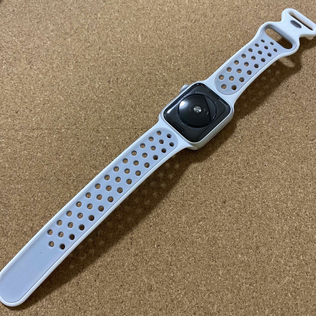 Apple Watch(アップルウォッチ)の【極美品】Apple watch SE 第一世代 40mm GPS silver メンズの時計(腕時計(デジタル))の商品写真