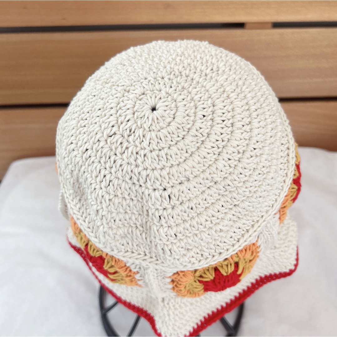 S24【ハンドメイド・完成品】クロシェハット　グラニースクエアハット　暖色 ハンドメイドのファッション小物(帽子)の商品写真