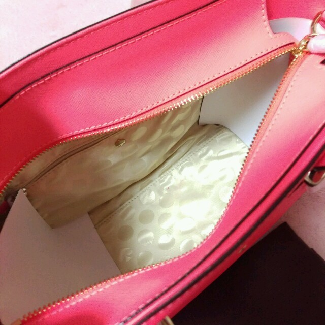 kate spade new york(ケイトスペードニューヨーク)のはまちゃん様専用♥新品♥ロイヤルハワイアン購入♥ケイトスペード✨ レディースのバッグ(ショルダーバッグ)の商品写真