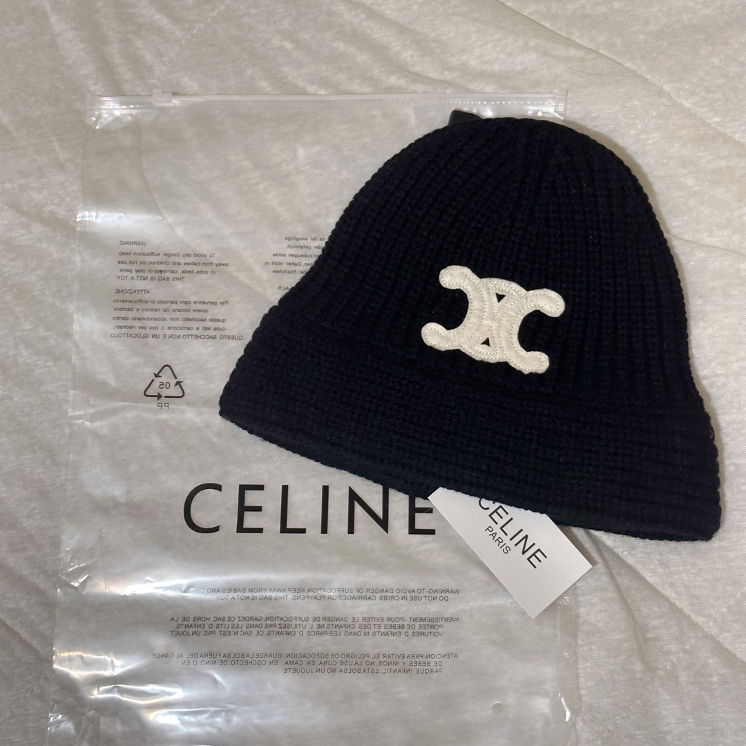 CELINE トリオンフクロシェハット