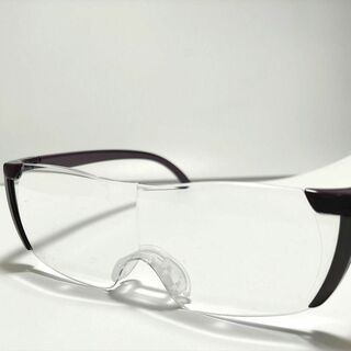 眼鏡の上から掛けられる、メガネ型ルーペ拡大鏡、拡大率1.6倍　パープル(サングラス/メガネ)