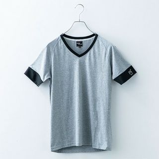 ◆新品◆reric PLUS◆VネックＴシャツ◆XLサイズ(ウエア)