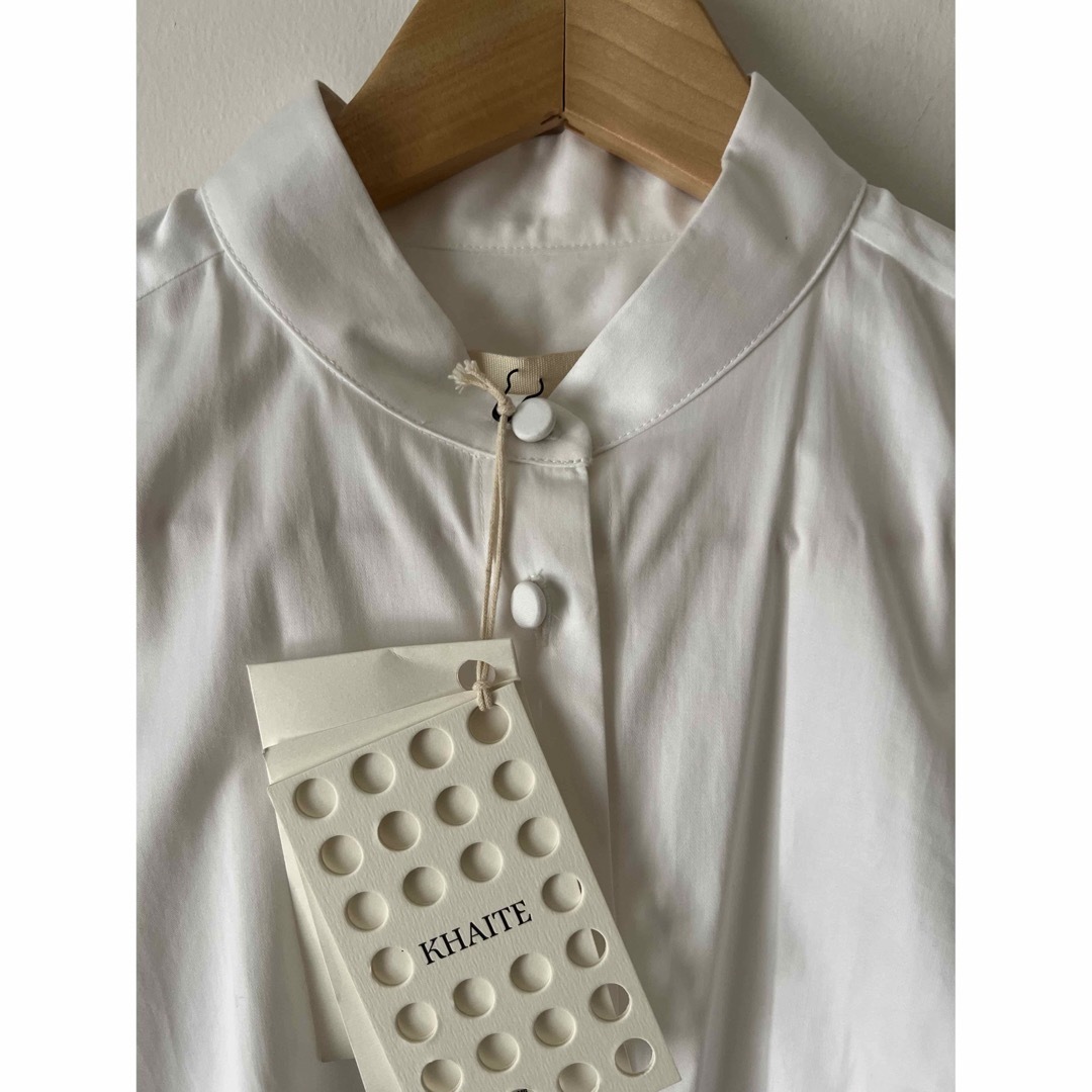 Ron Herman(ロンハーマン)の〈新品タグ付き〉KHAITE (ケイト)パフスリーブシャツ ホワイト レディースのトップス(シャツ/ブラウス(半袖/袖なし))の商品写真