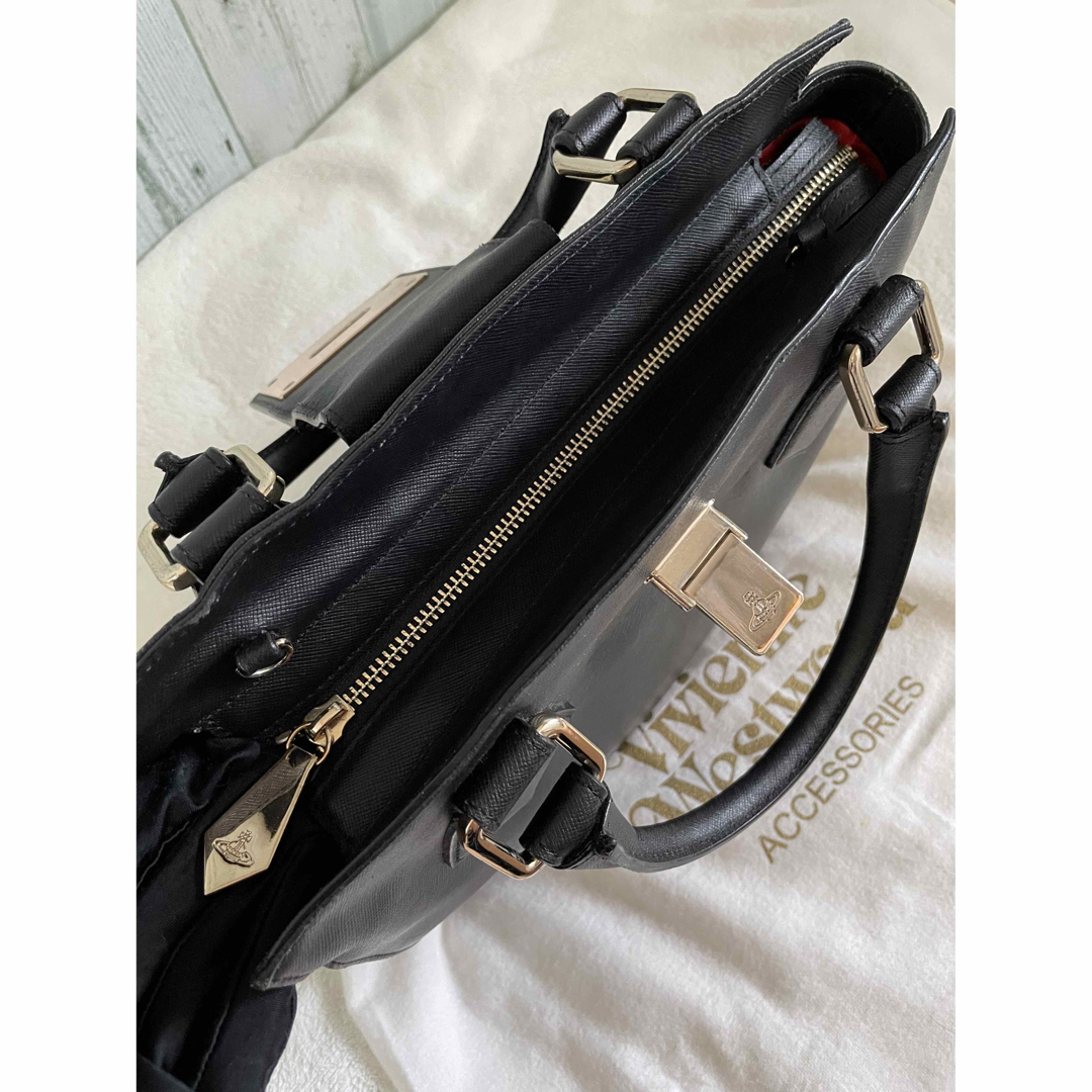 VIVIENNE WESTWOOD ヴィヴィアンウエストウッド バッグ ブラック VIVIENNE WESTWOOD ヴィヴィアンウエストウッド バッグ ブラック