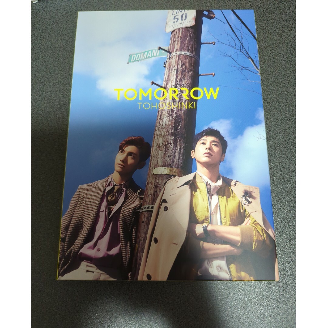 東方神起(トウホウシンキ)の東方神起　TOMORROW（初回生産限定盤/Blu-ray Disc付） エンタメ/ホビーのCD(ポップス/ロック(邦楽))の商品写真