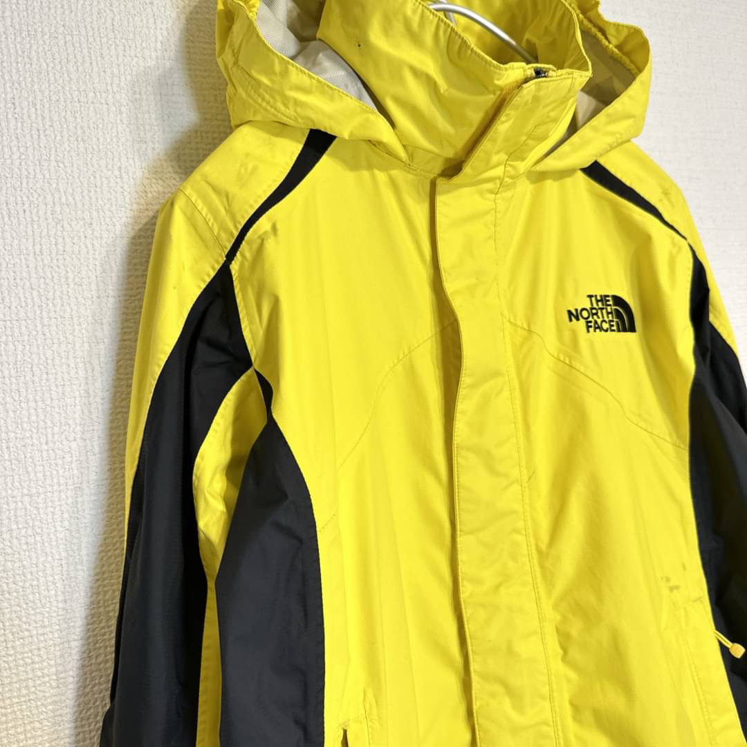 THE NORTH FACE(ザノースフェイス)のノースフェイス　ナイロンジャケット　イエロー　150  キッズ　HYVENT キッズ/ベビー/マタニティのキッズ服男の子用(90cm~)(ジャケット/上着)の商品写真