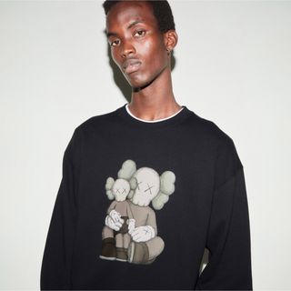 ユニクロ(UNIQLO)のUNIQLO KAWS(スウェット)