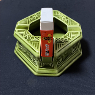 マッチ立て付き灰皿　緑系　四角　昭和初期　レトロ(灰皿)