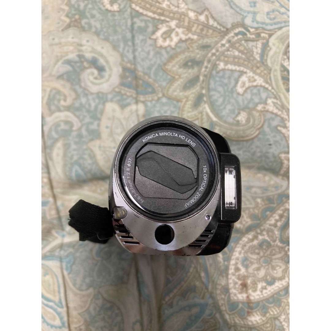 Victor(ビクター)のエブリオVictor・JVC GZ-HM570(B) 本体、バッテリー、ケース スマホ/家電/カメラのカメラ(ビデオカメラ)の商品写真