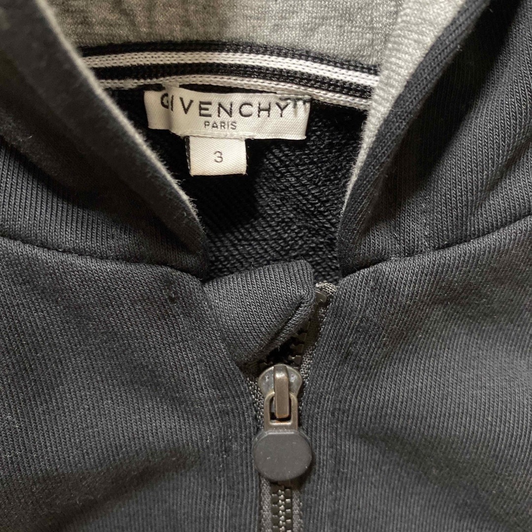 GIVENCHY キッズパーカー　サイドロゴ  3y