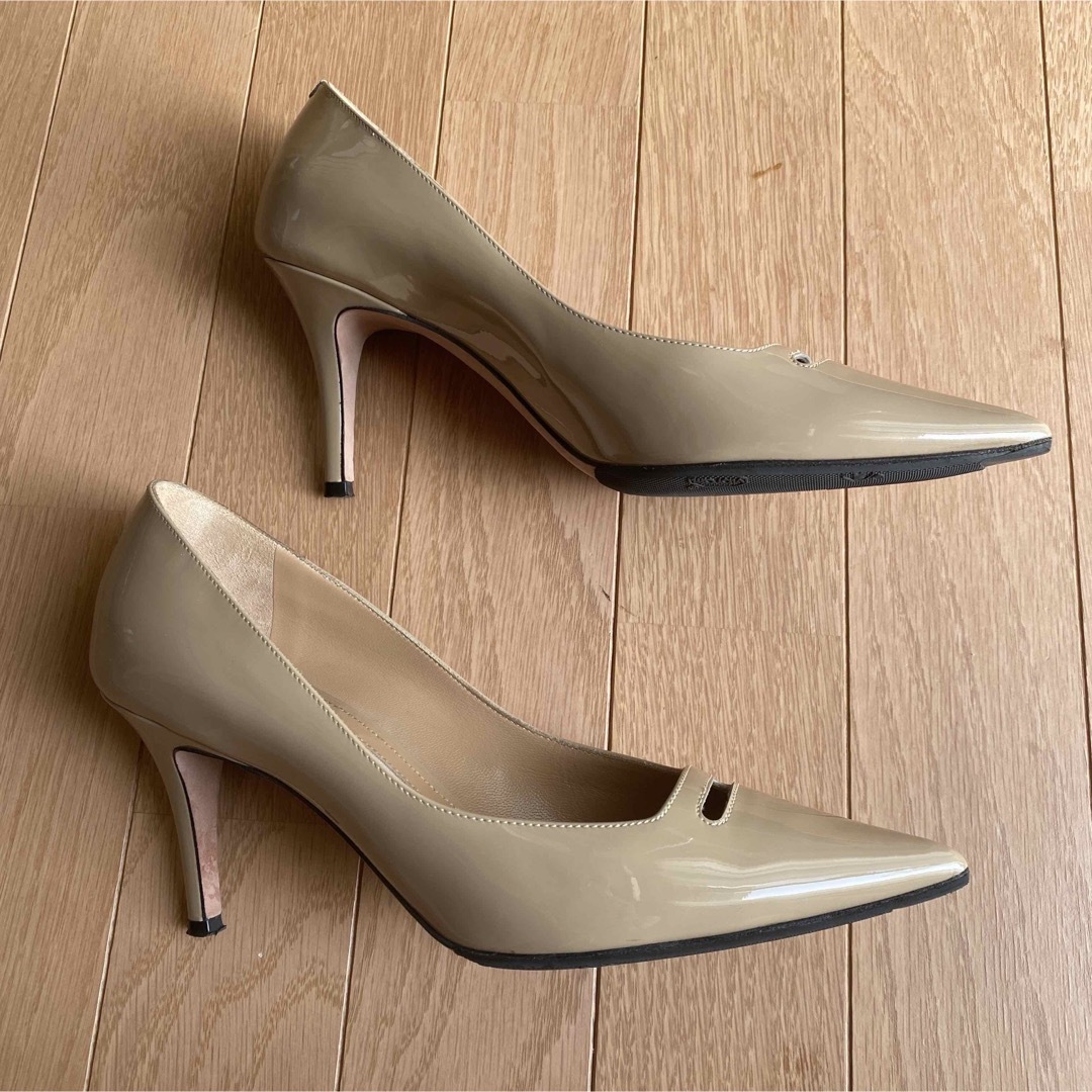 PELLICO ペリーコ ANELLI アネッリ エナメルパンプス ベージュ