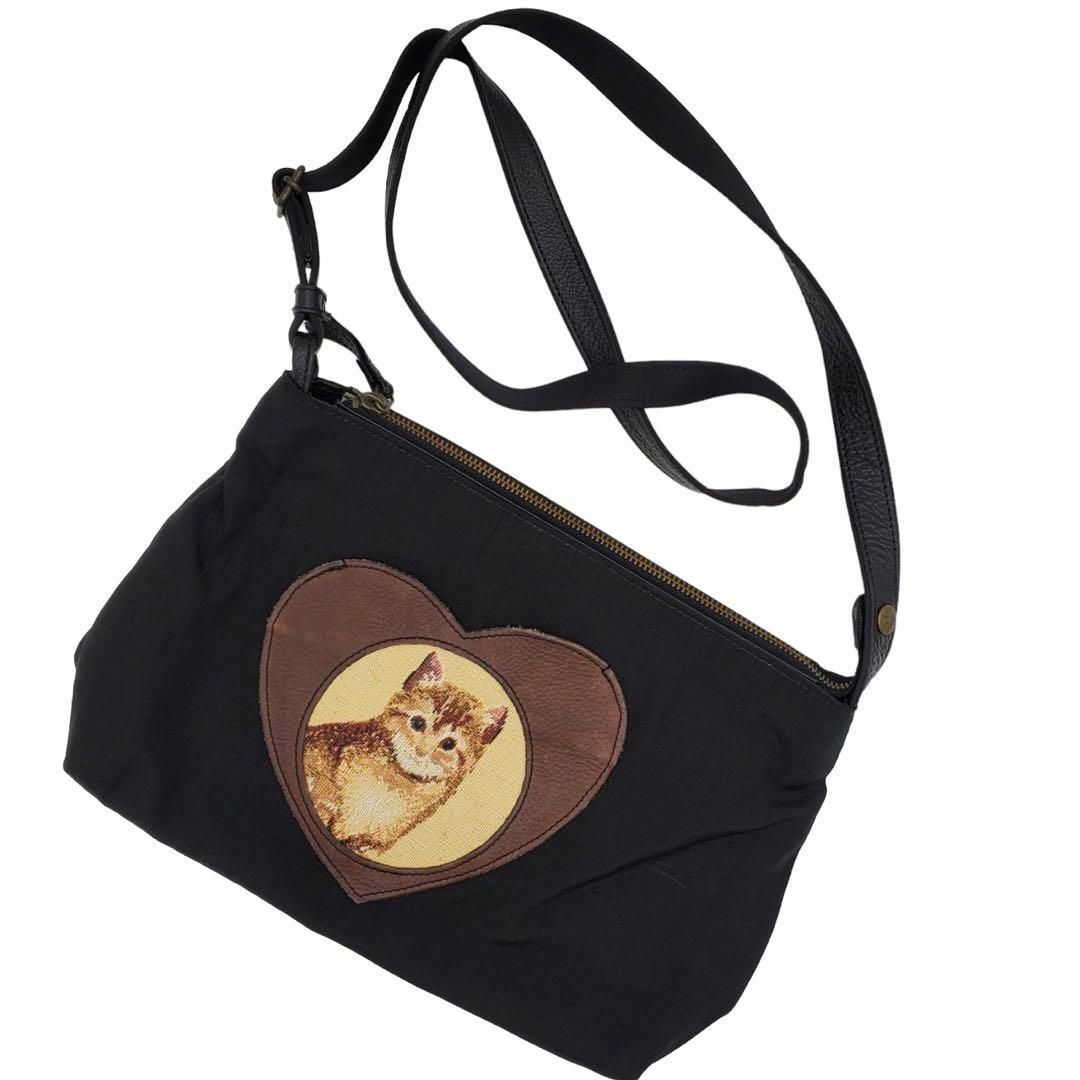 IBIZA(イビザ)の【美品✨】IBIZA イビザ ネコ ショルダーバッグ 可愛い 内総柄 黒 レディースのバッグ(ショルダーバッグ)の商品写真