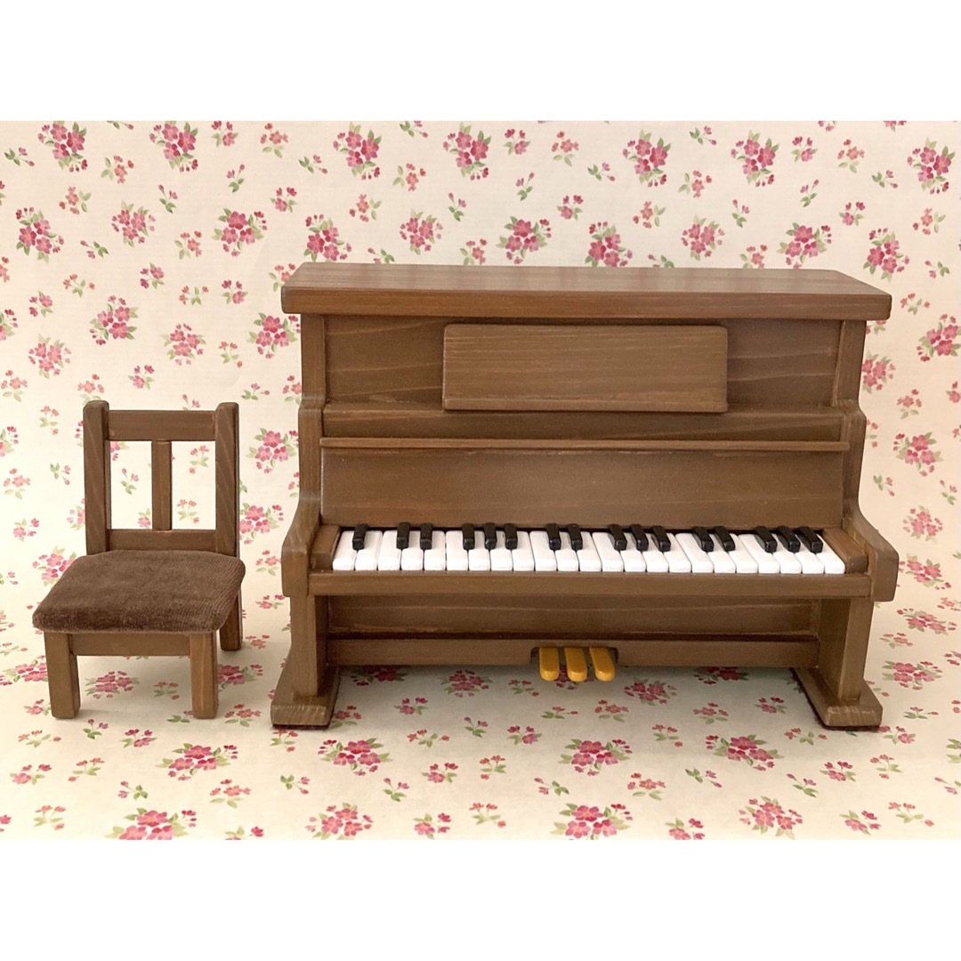 ミニチュアピアノ　(ブラウン)    ハンドメイド ハンドメイドのインテリア/家具(インテリア雑貨)の商品写真
