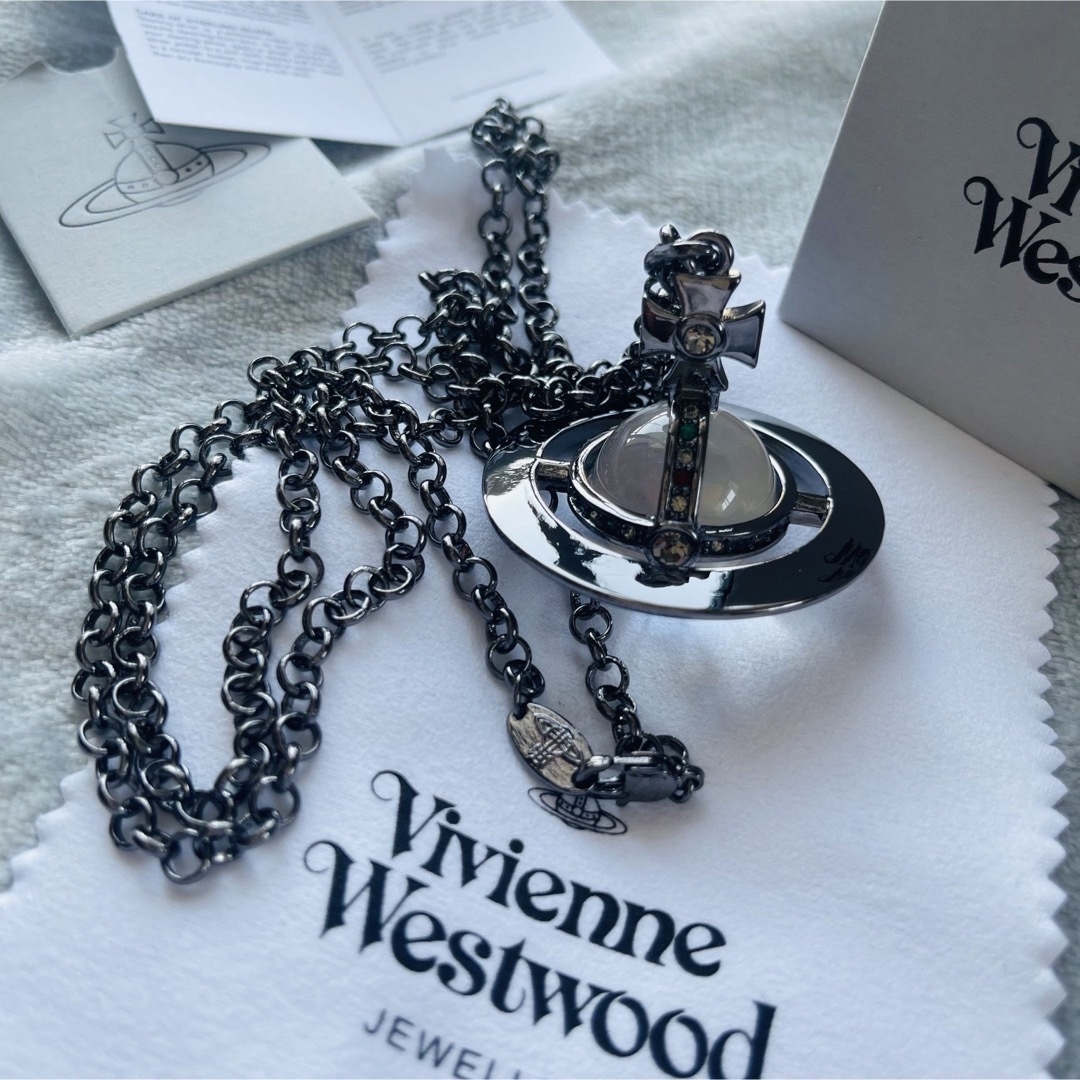 Vivienne Westwoodのネックレスです