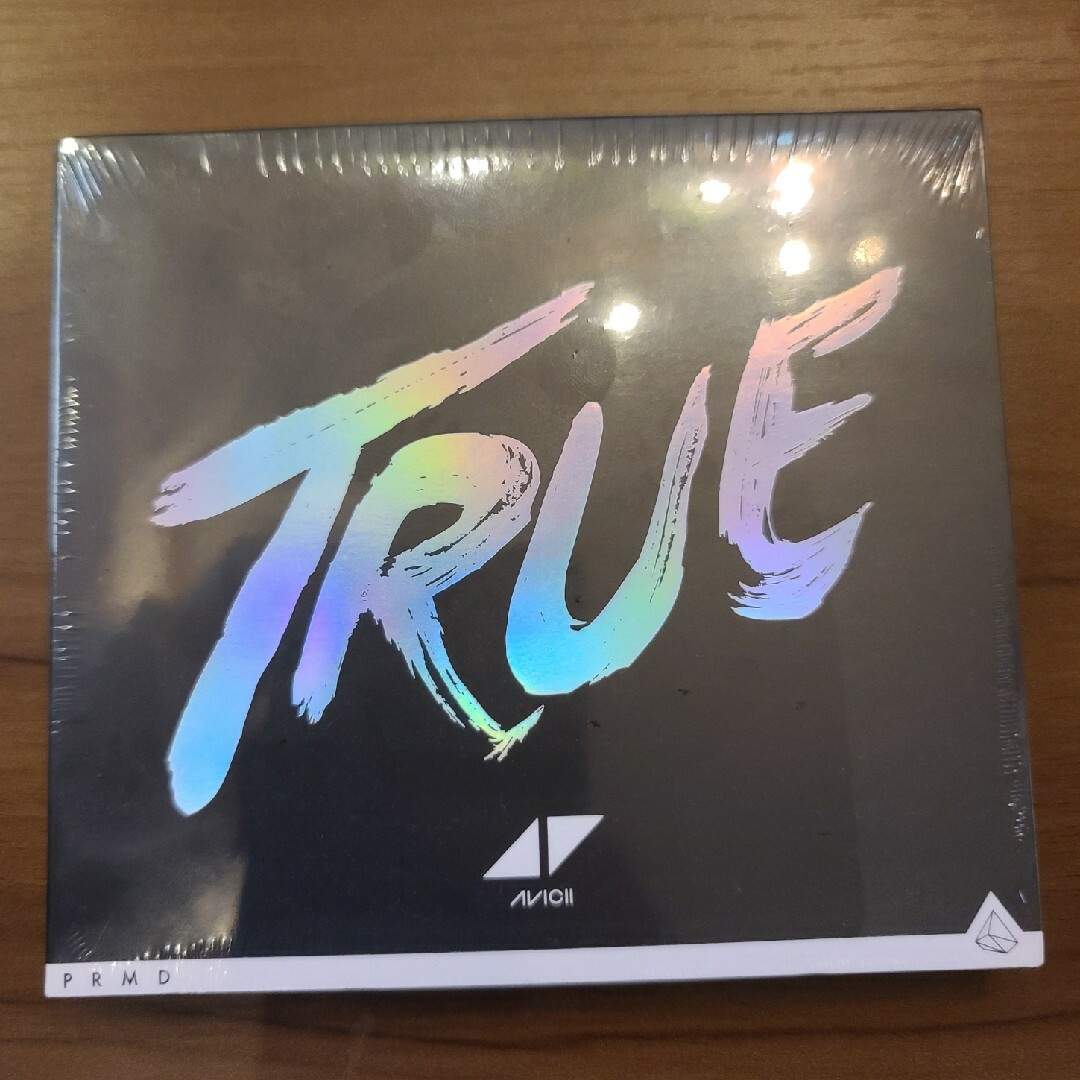 Avicii トゥルー TRUE 限定版 2CD 新品 エンタメ/ホビーのCD(クラブ/ダンス)の商品写真