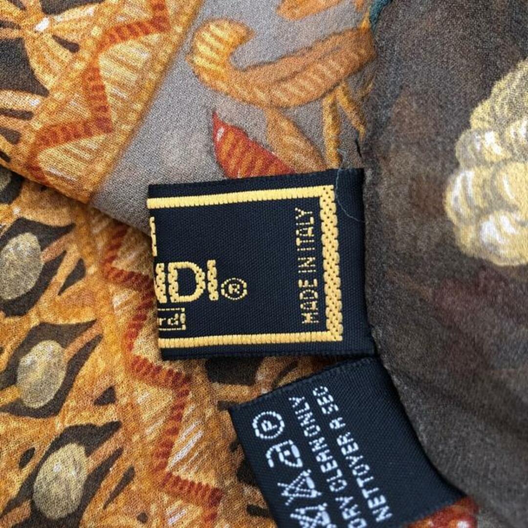 人気ショップ FENDI - FENDI(フェンディ) スカーフ美品 -の通販 by