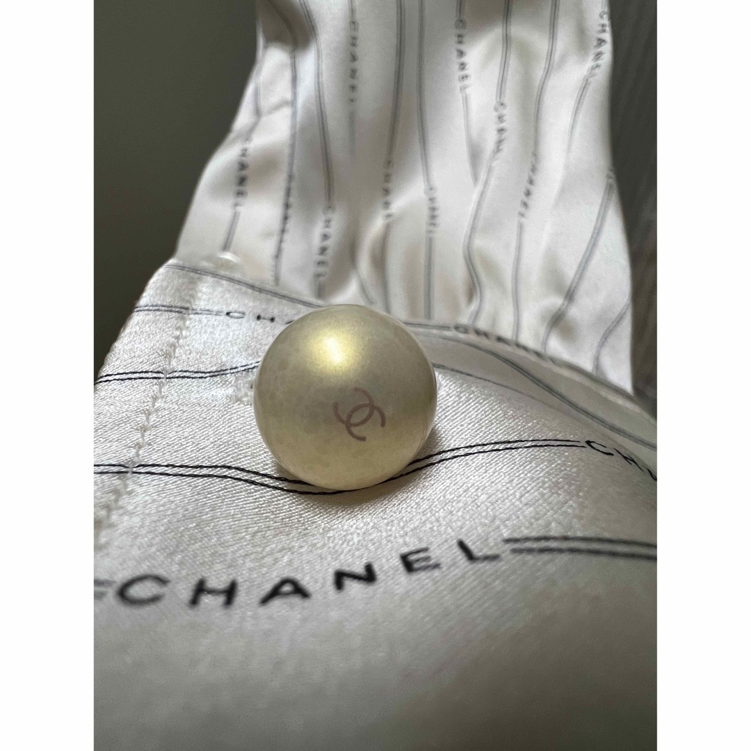 CHANEL(シャネル)のシャネル ロゴ シルクブラウス レディースのトップス(シャツ/ブラウス(長袖/七分))の商品写真