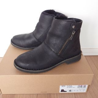 アグ(UGG)の【美品】UGG　ショートブーツ(23cm)(ブーツ)