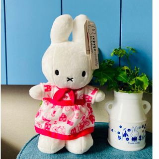 ミッフィー(miffy)のMiffy Holland traditional pink dress (ぬいぐるみ)