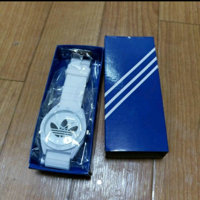 adidas(アディダス)のアディダス ラバーウァッチ ブラック 腕時計 メンズの時計(ラバーベルト)の商品写真