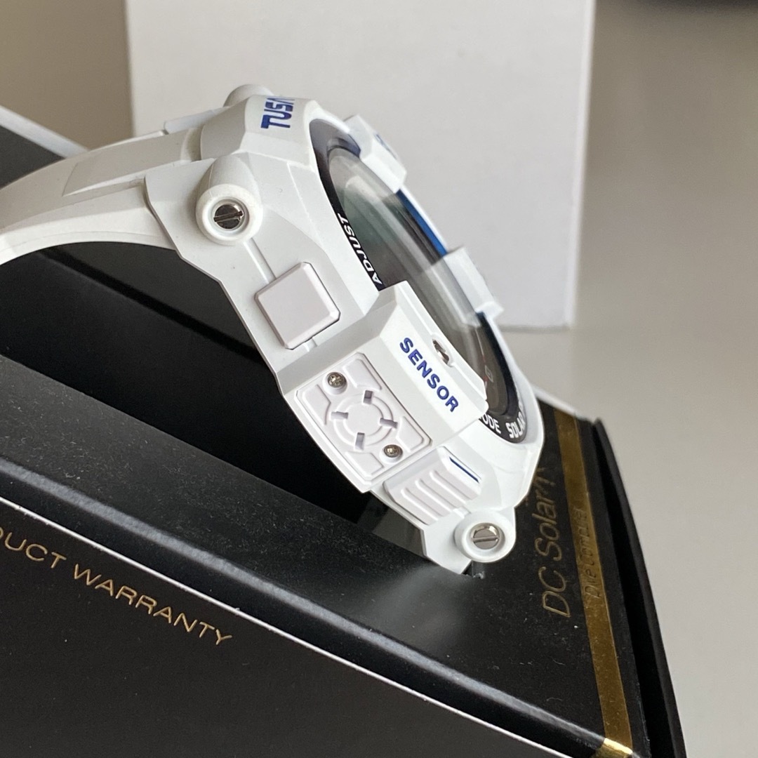 TUSA(ツサ)の【未使用美品】TUSA IQ1204 WBL ダイブコンピュータ ホワイト メンズの時計(腕時計(デジタル))の商品写真