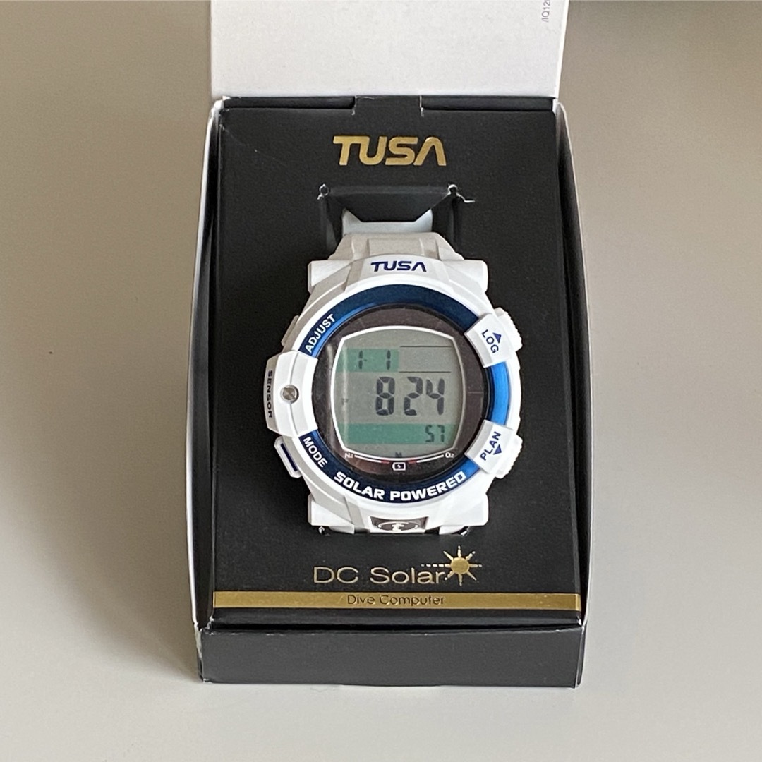 【未使用美品】TUSA IQ1204 WBL ダイブコンピュータ ホワイト