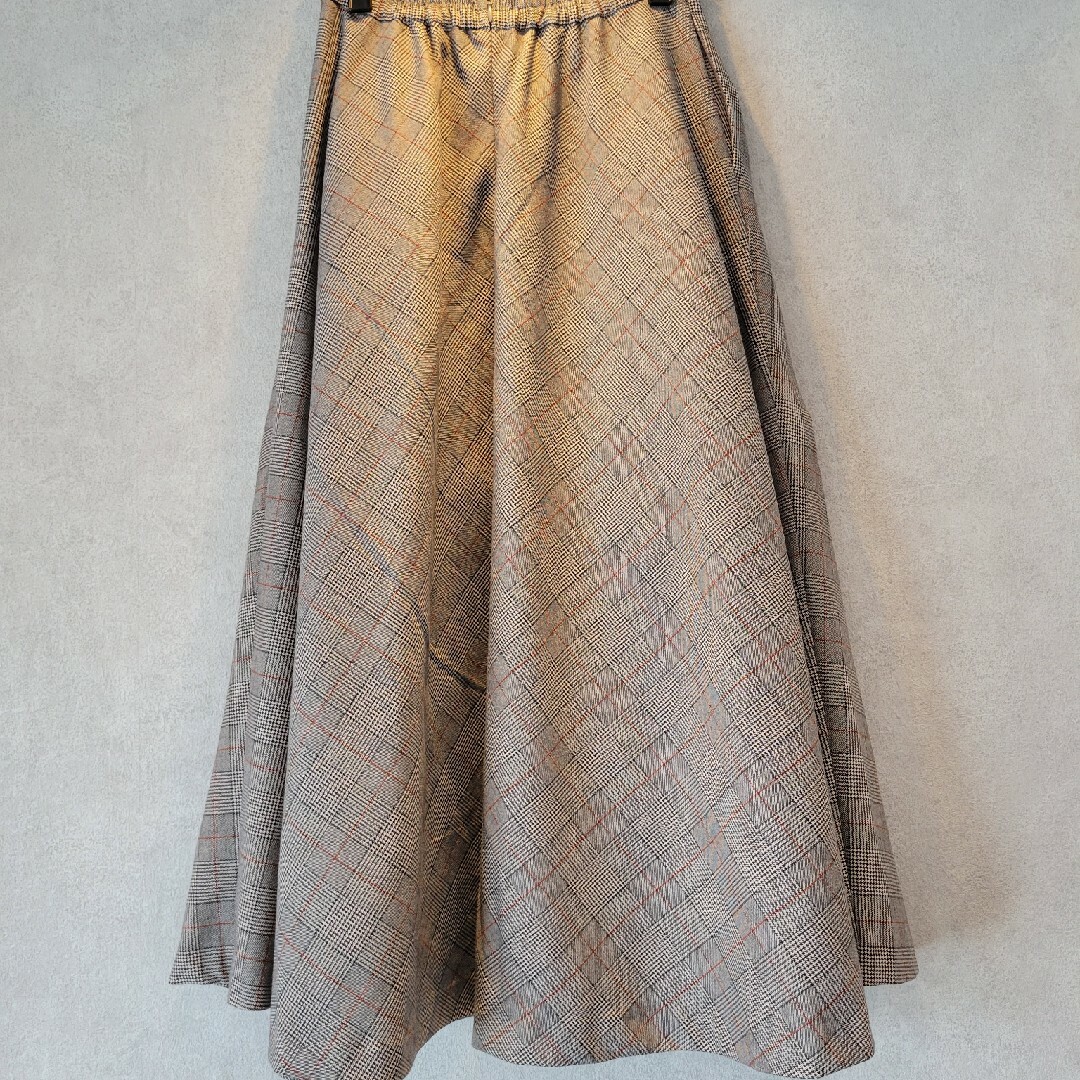 Ameri VINTAGE(アメリヴィンテージ)のAMERIタグ付き新品未使用フレアスカート レディースのスカート(ひざ丈スカート)の商品写真