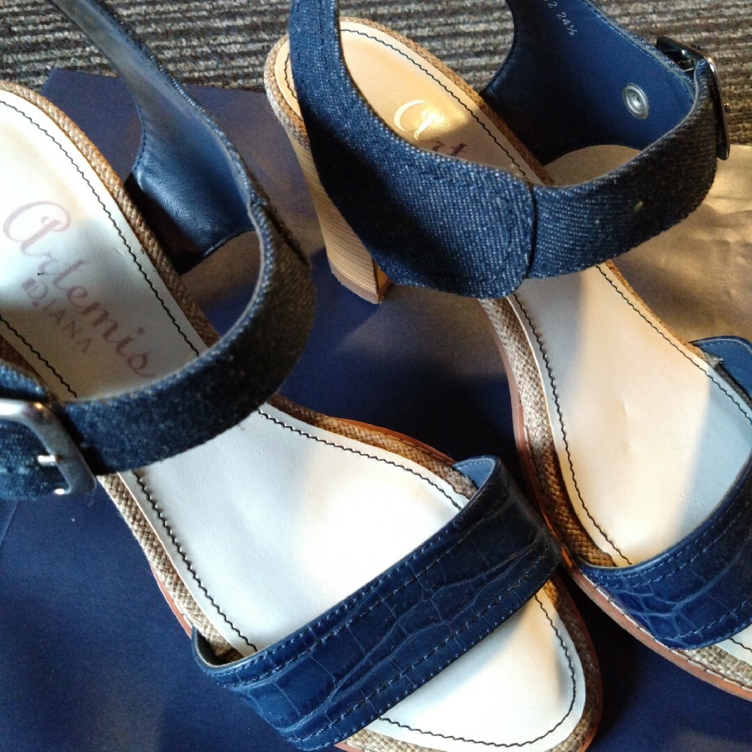 ダイアナ　サンダル　２４、５Cm レディースの靴/シューズ(サンダル)の商品写真