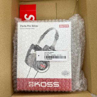 シュプリーム(Supreme)の【シルバー】Supreme Koss PortaPro Headphones(ヘッドフォン/イヤフォン)