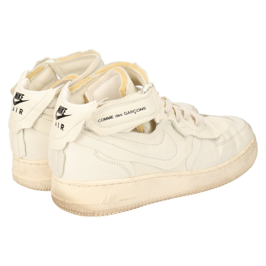 NIKE(ナイキ)のNIKE ナイキ ×COMME des GARCONS HOMME PLUS AIR FORCE 1 MID コムデギャルソン エアフォース1 ミッドカットスニーカー シューズ ホワイト US7.5/25.5cm DC3601-100 メンズの靴/シューズ(スニーカー)の商品写真