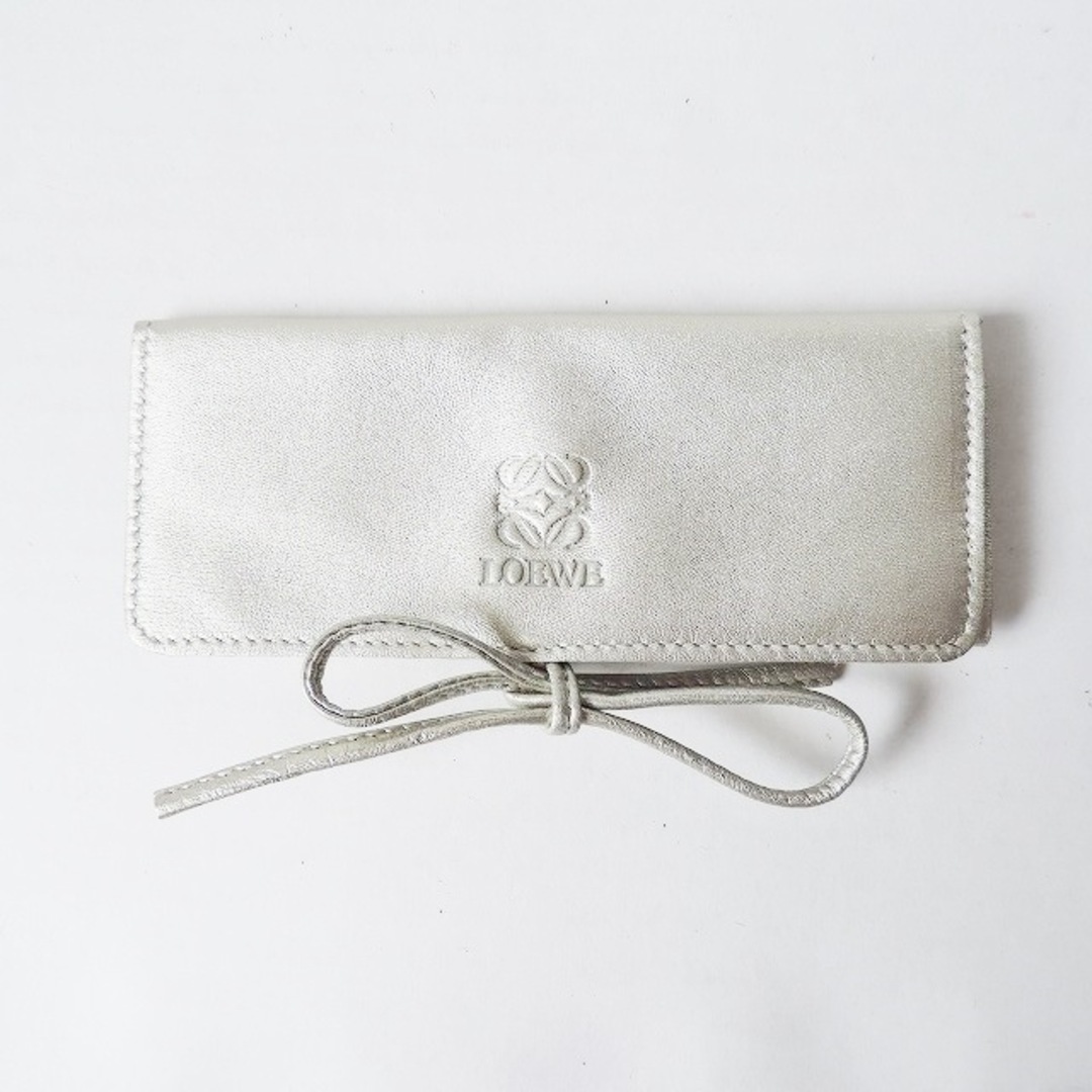 LOEWE - LOEWE(ロエベ) 小物入れ美品 - シルバーの通販 by ブラン