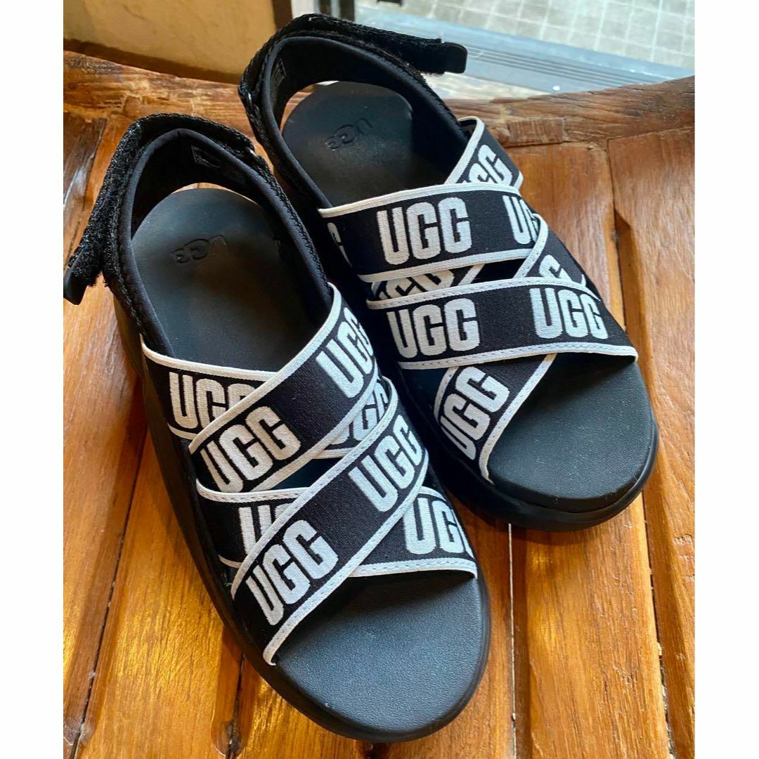 入荷困難✨激レア⑤超美品✨23.5✨UGG✨LA CLOUD SANDAL✨厚底