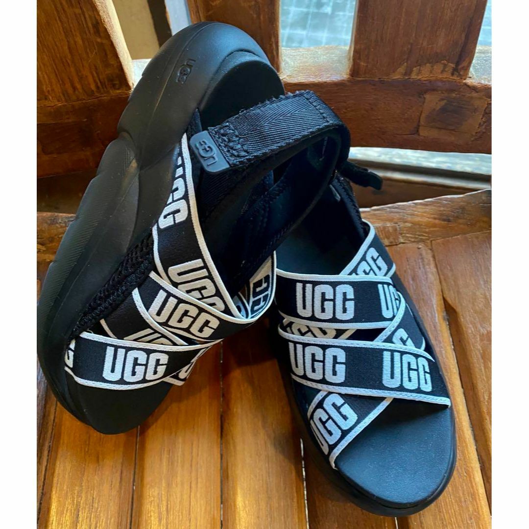 UGG - 入荷困難✨激レア⑤超美品✨23.5✨UGG✨LA CLOUD SANDAL✨厚底の