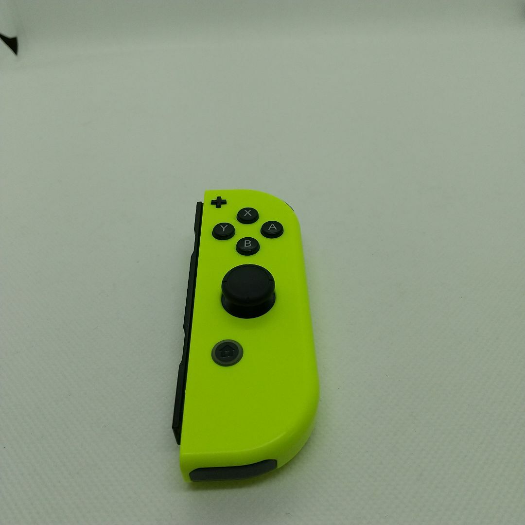 Nintendo Switch(ニンテンドースイッチ)の【大人気】②Switch ジョイコン　ネオンイエロー　右のみ(R) 任天堂純正品 エンタメ/ホビーのゲームソフト/ゲーム機本体(家庭用ゲーム機本体)の商品写真