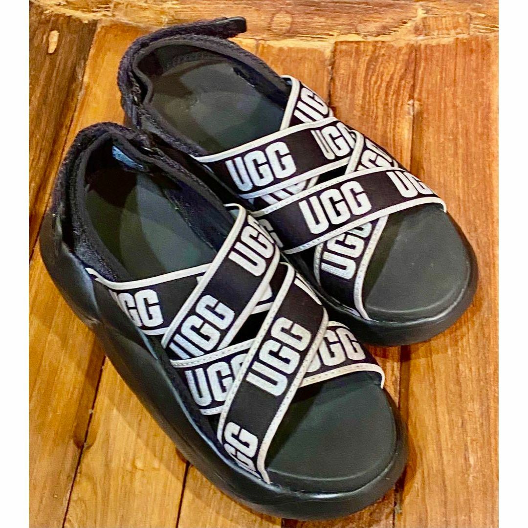 UGG(アグ)の激レア・入手困難④美品✨23.5✨UGG✨LA CLOUD SANDAL✨厚底 レディースの靴/シューズ(サンダル)の商品写真