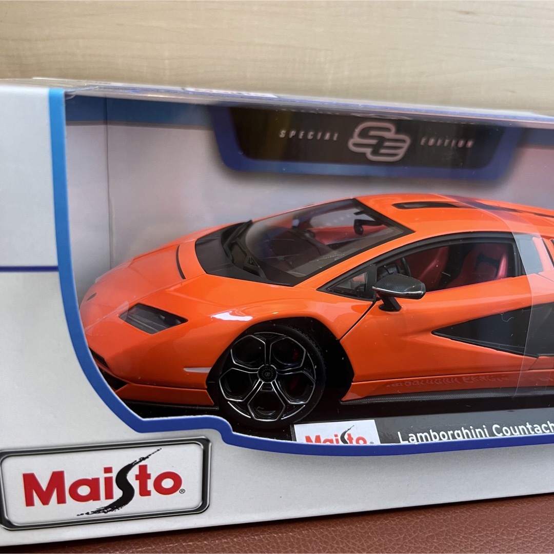 Lamborghini - 新色Maisto マイスト 1/18 ランボルギーニカウンタック