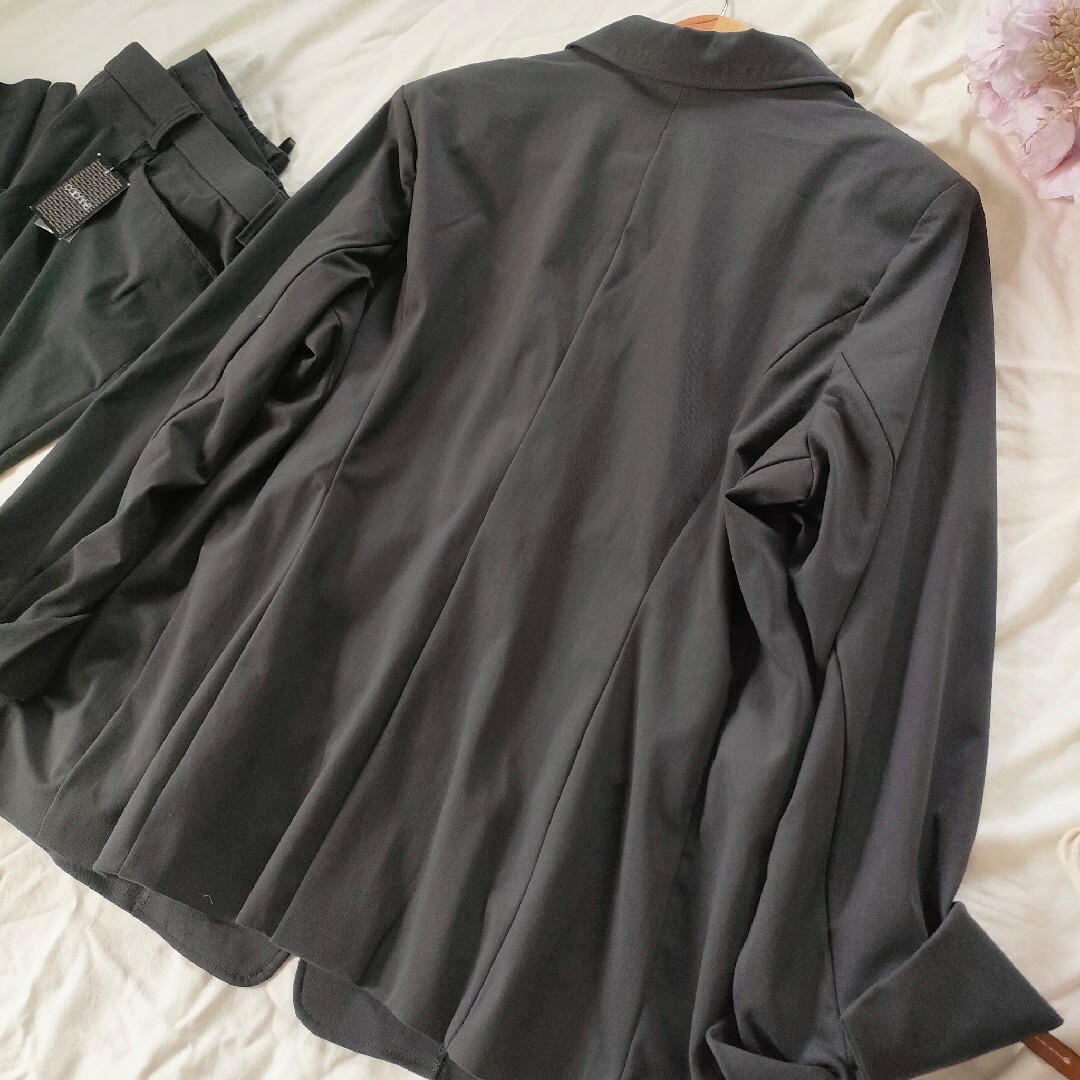 新品 パンツスーツ ストレッチ素材 34ABR 6L - スーツ