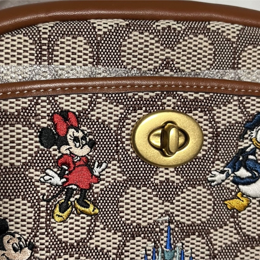 【新品・未使用】COACH×Disney  コラボ　オシャレなショルダーバック