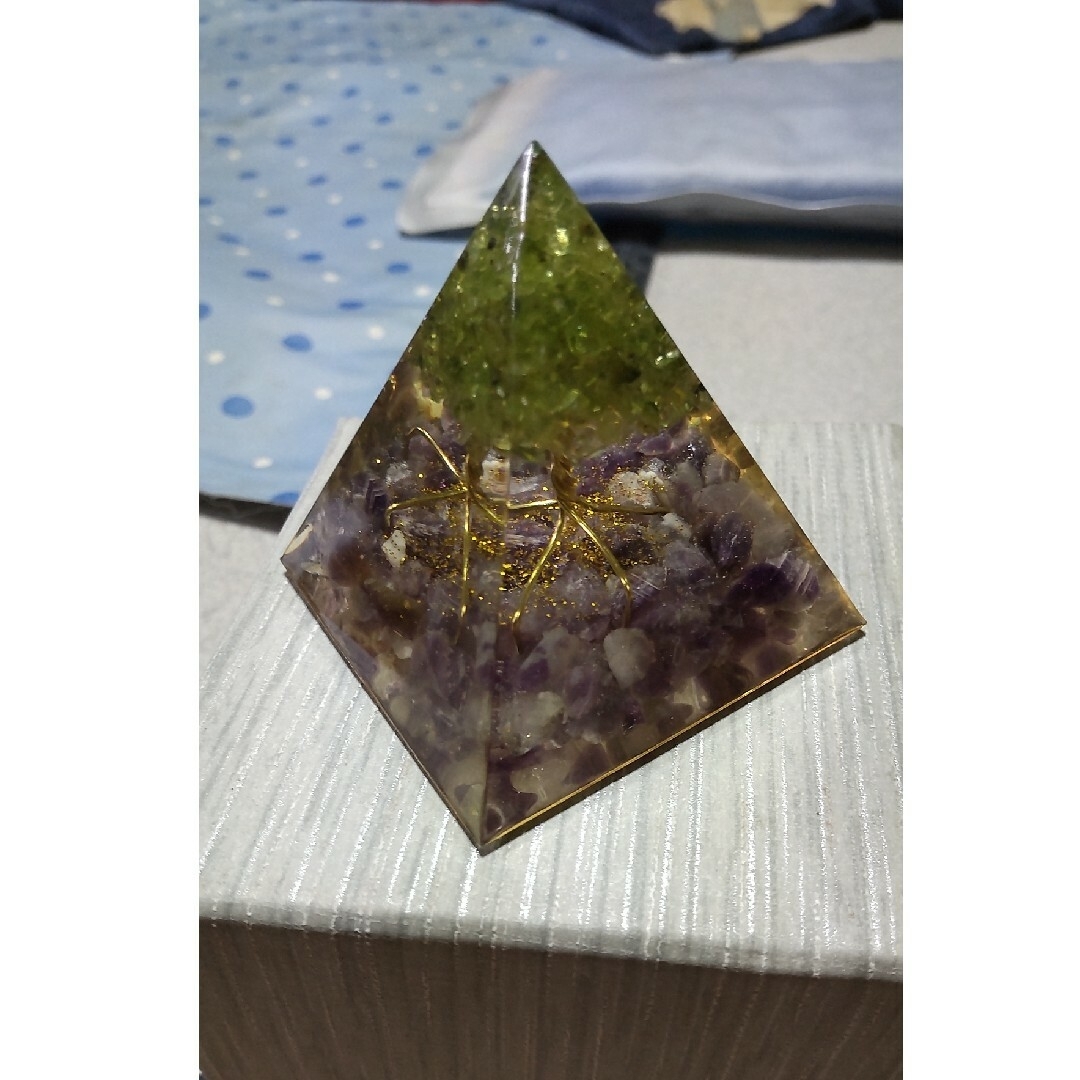 新品オルゴナイトピラミッド