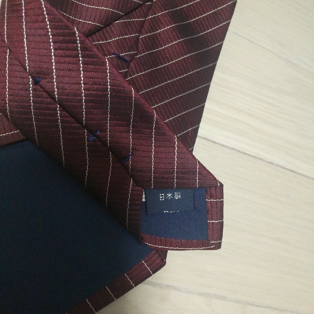 AOKI(アオキ)のAOKI レミュー 日本製 ワインレッド ストライプ 就活 シルク ネクタイ メンズのファッション小物(ネクタイ)の商品写真