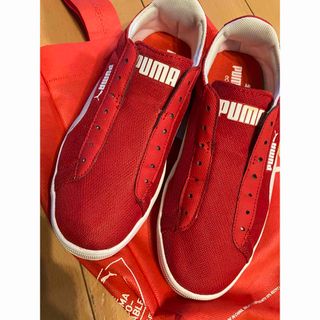 PUMA スニーカー　赤　レッド　23センチ(スニーカー)