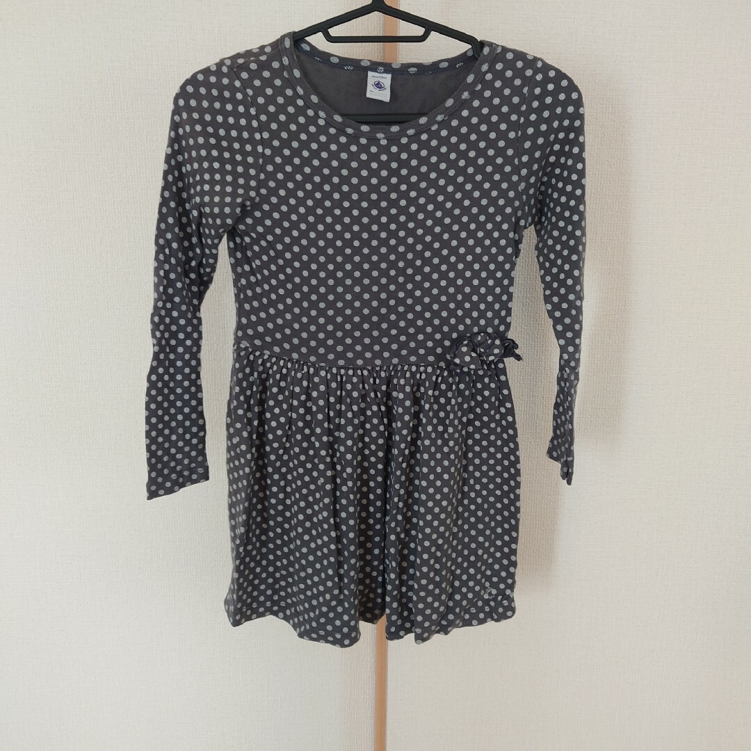 PETIT BATEAU(プチバトー)のプチバトーのワンピース キッズ/ベビー/マタニティのキッズ服女の子用(90cm~)(ワンピース)の商品写真